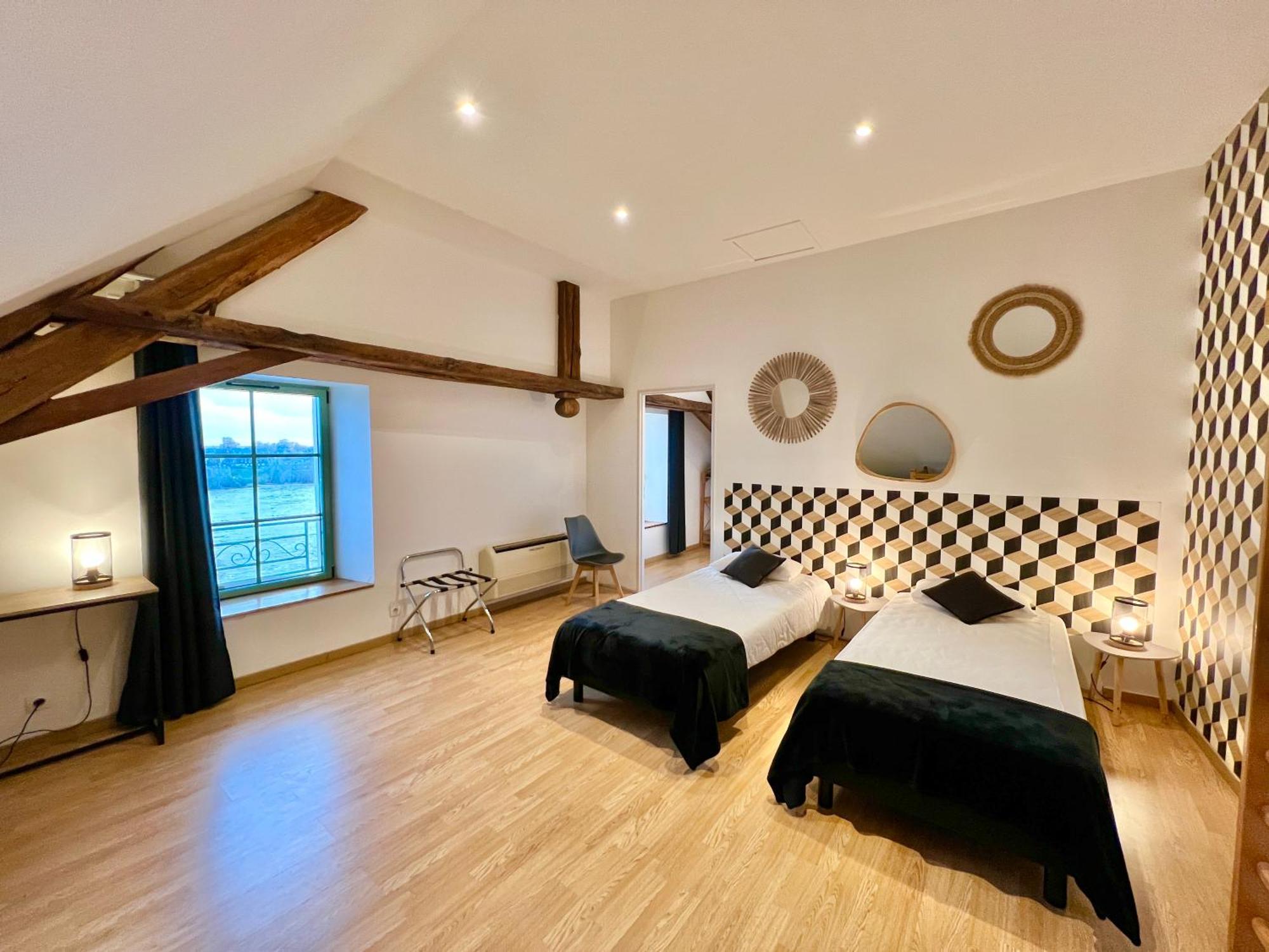 La Vue Loire Maison Saint-Denis-de lʼHôtel Zewnętrze zdjęcie